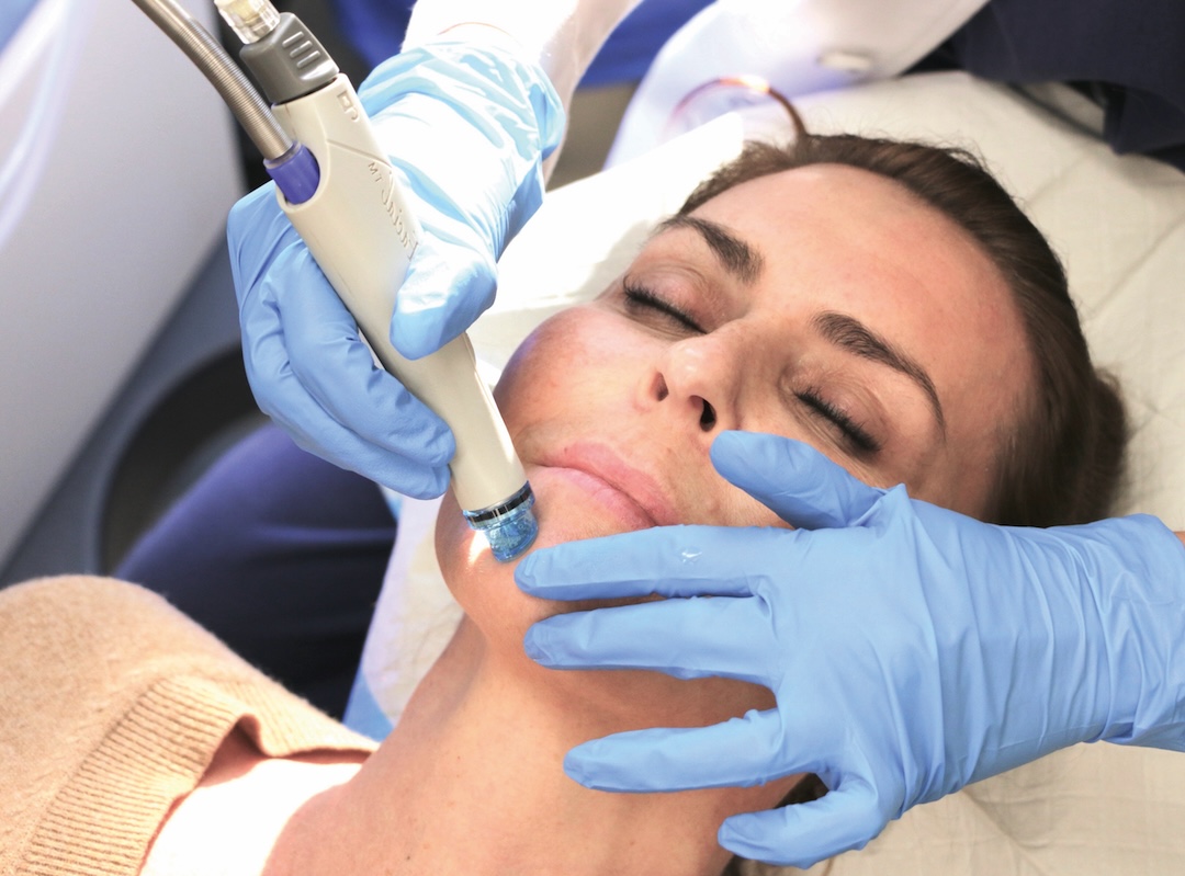 AC HydraFacial